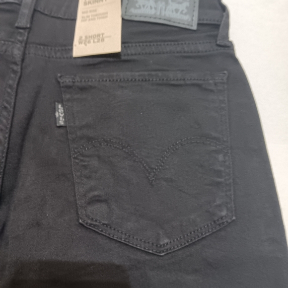 Levi's Women's 711 Skinny Jeans 8611350 - 2 Short - Soft Black Size 26x28 - Picture 7 of 7